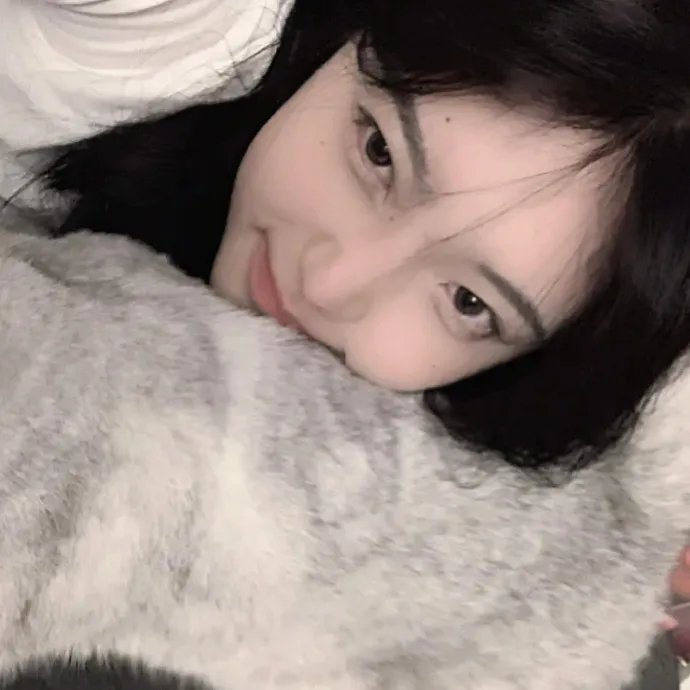 怪笑少女